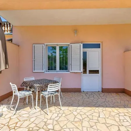 One-bedroom Near Sea 3 Apartman Crikvenica