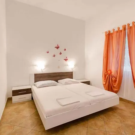 One-bedroom Near Sea 3 Crikvenica