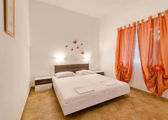 One-bedroom Near Sea 3 Crikvenica