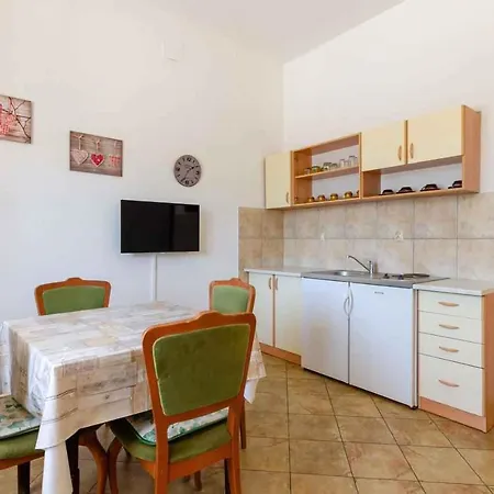 One-bedroom Near Sea 3 Crikvenica