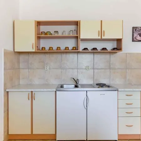 One-bedroom Near Sea 3 Apartment