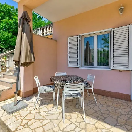 One-bedroom Near Sea 3 Crikvenica